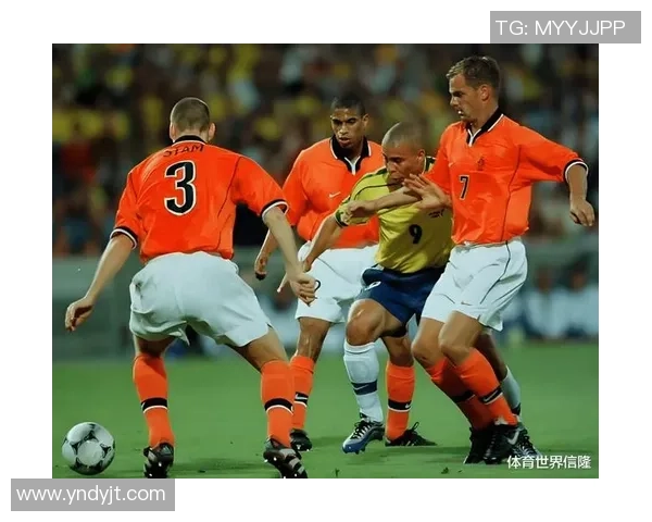 足球明星观赛篮球比赛的独特视角与感受探析